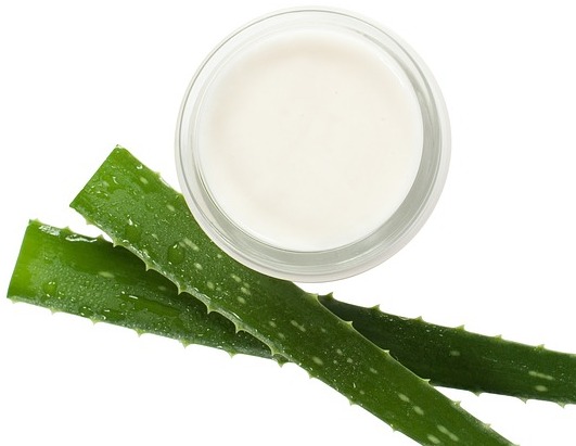 aloe vera for bags under eyes